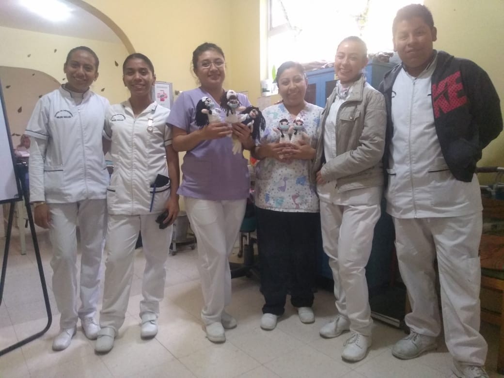 Apoyo de estudiantes del Colegio de Enfermería Helen Keller