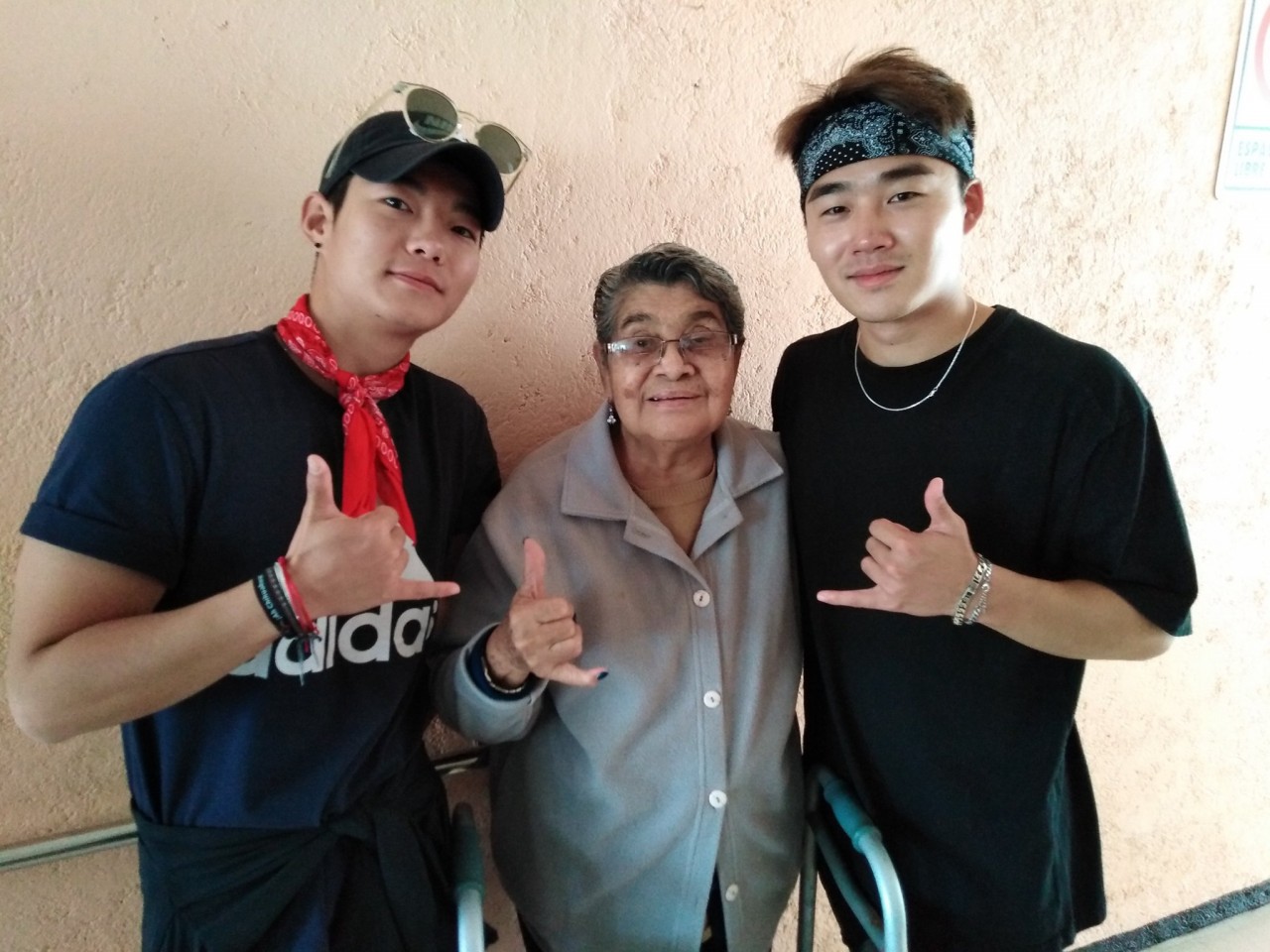 Leo Chun, YouTuber famoso, visita Casa Betti